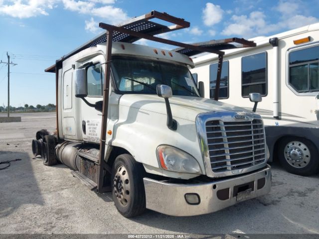 Freightliner Cascadia 125 Image 13