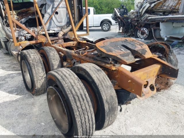 Freightliner Cascadia 125 Image 6