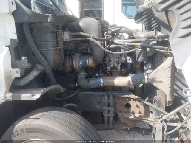 Freightliner Cascadia 125 Image 12