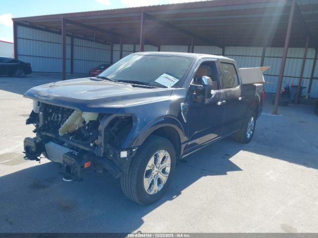 Ford F-150 Platinum Image 4