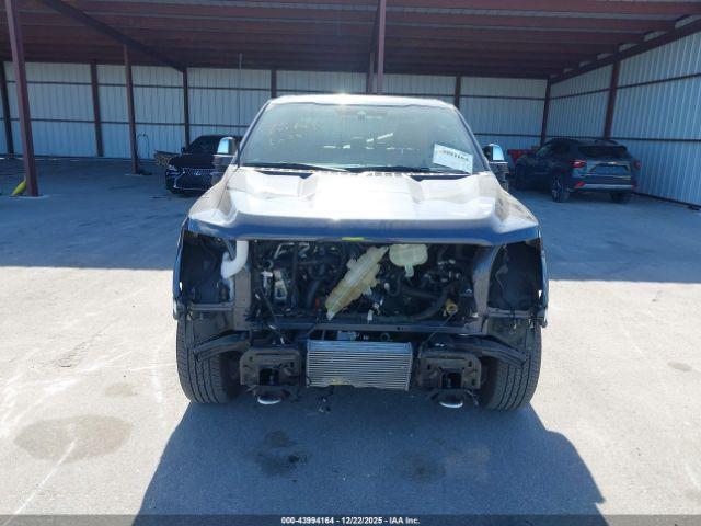 Ford F-150 Platinum Image 9