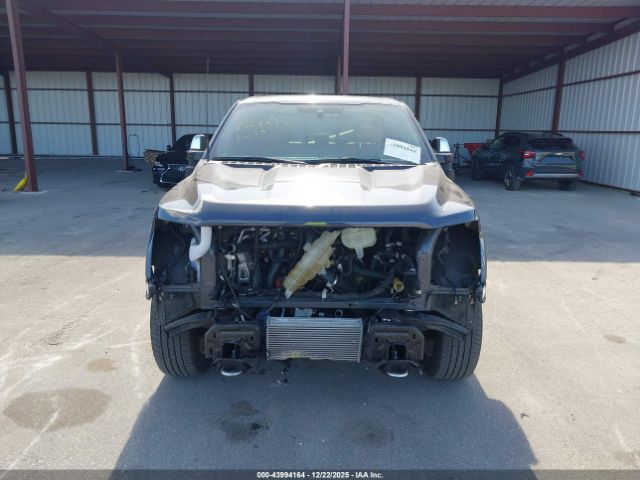 Ford F-150 Platinum Image 15